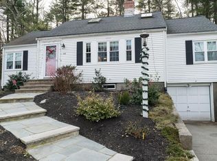 18 Park Ln, East Walpole, MA 02032