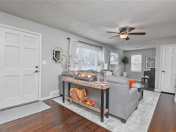 5th image of 4713 W 57th St