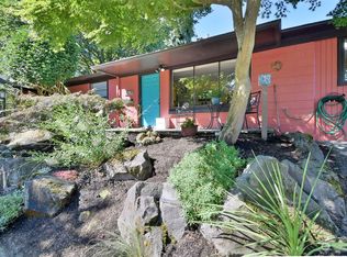 5207 Woodlawn Ave N, Seattle, WA 98103