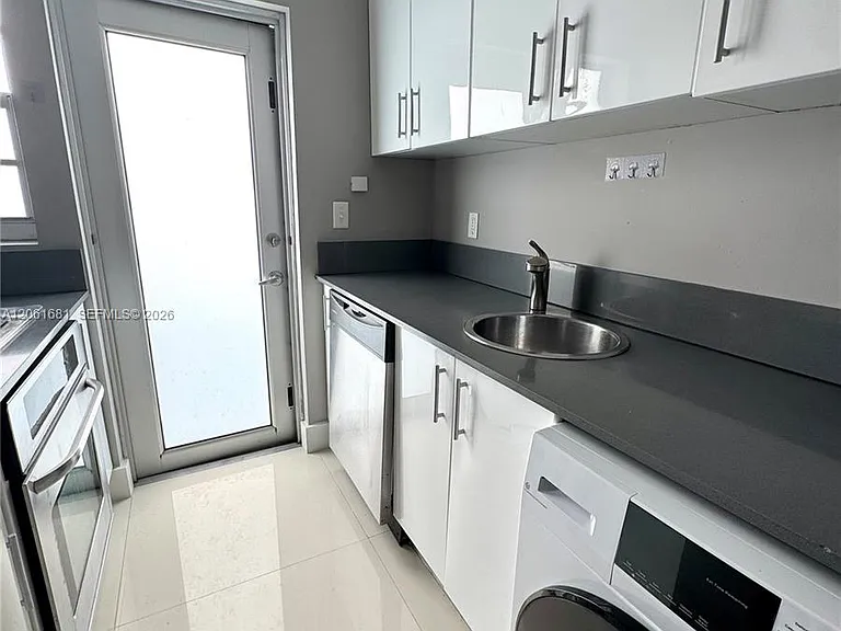 1604 Drexel Ave #107 — Photo 3