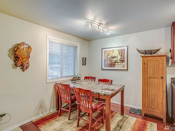 4th image of 14300 32nd Ave NE APT 205