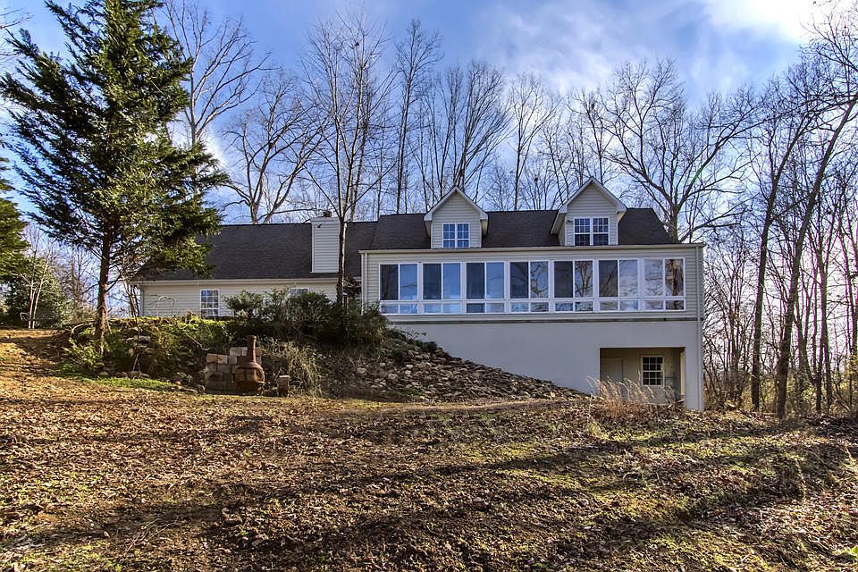1st image of 317 Saloli Ln