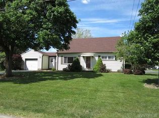 5 Evergreen Dr, Batavia, NY 14020
