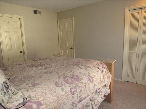 5th image of 5723 Metcalf Ct