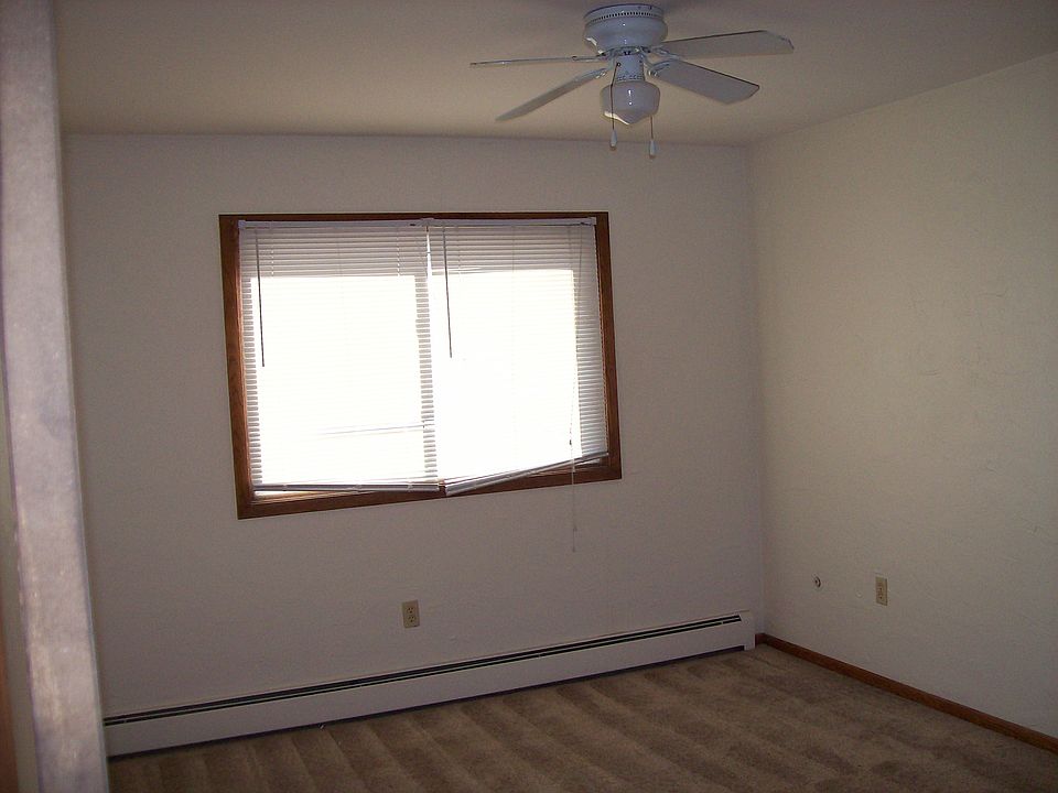 2nd image of 1862 Feronia Ave #12
