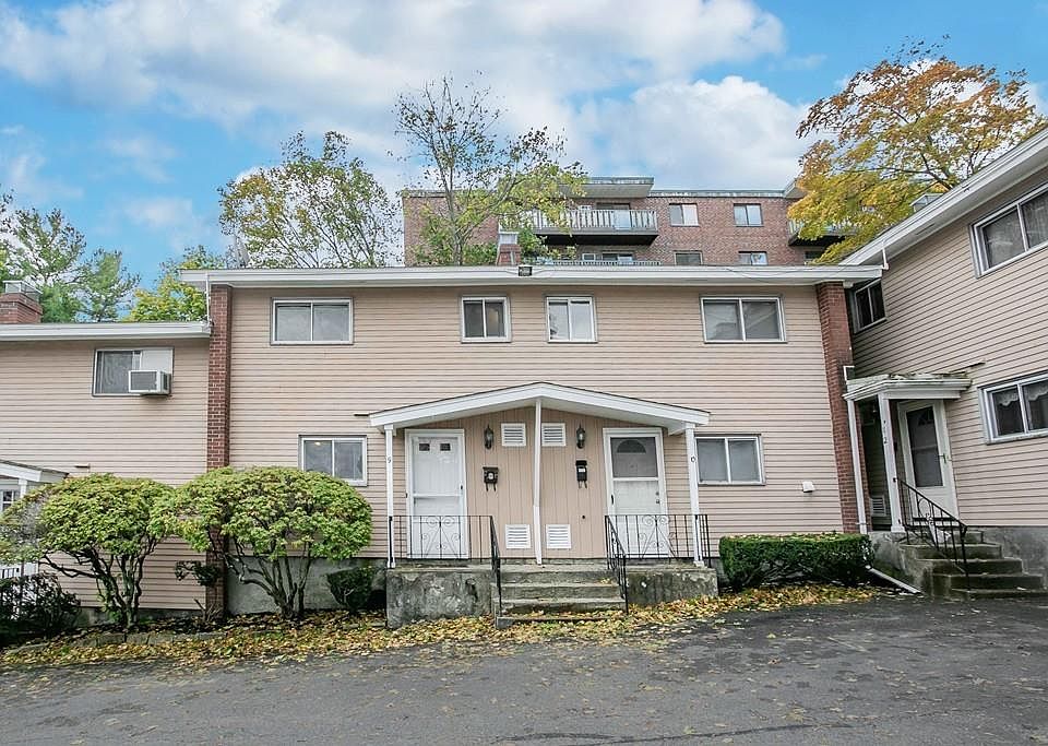 1st image of 419 Newport Ave Unit 9