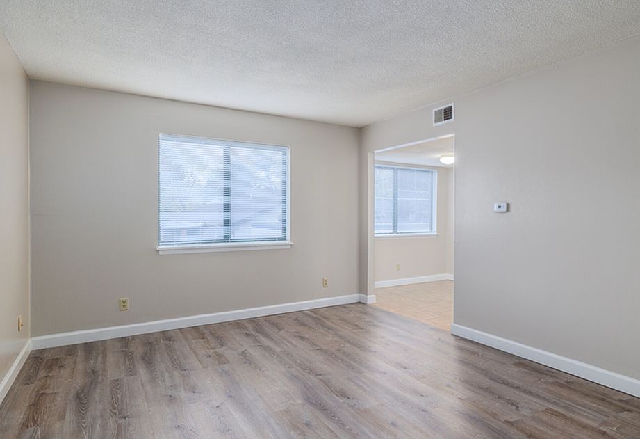 1 bedroom, Living Room