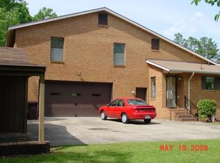 321 Snowberry Ln, Chesapeake, VA 23320