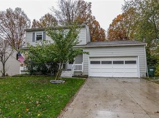 2262 Echo Valley Dr, Stow, OH 44224