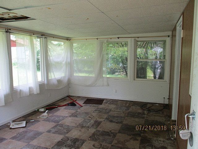 2nd image of 244 Mantua St
