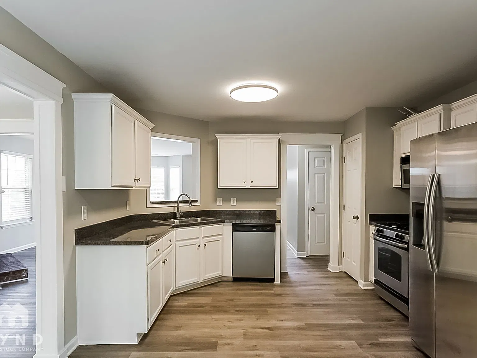 4 bed, 3.5 bath, 2148 sqft, $2,445 — Photo 2