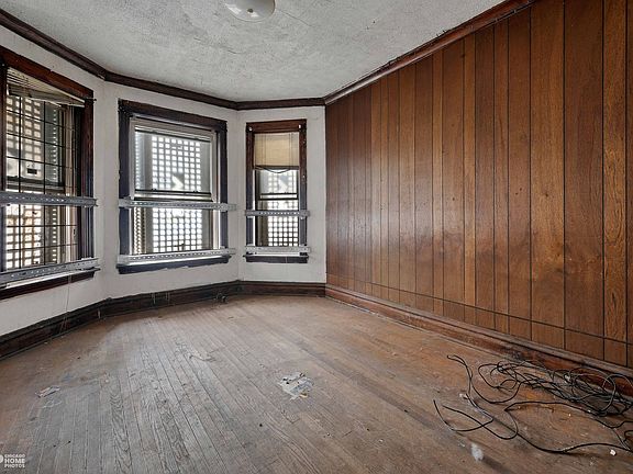 2nd image of 1343 W Garfield Blvd