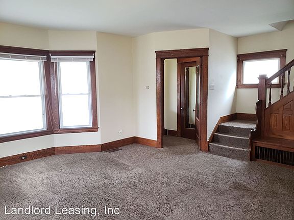 2nd image of 115 W 26th St