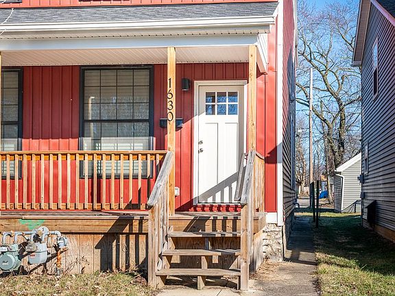 EXTERIOR - FRONT ENTRY