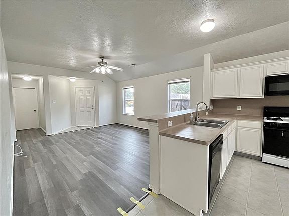 2nd image of 4703 Garden Meadow Dr