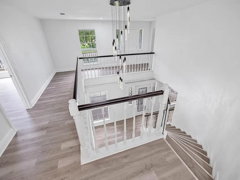 4409 Hillbrook Dr — Photo 32