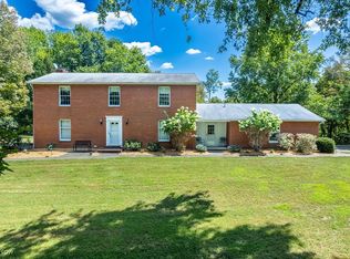 1252 New England Ridge Rd, Washington, WV 26181