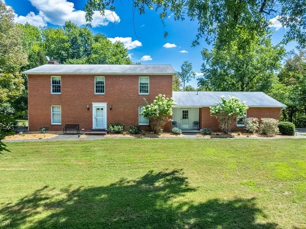 1252 New England Ridge Rd, Washington, WV 26181