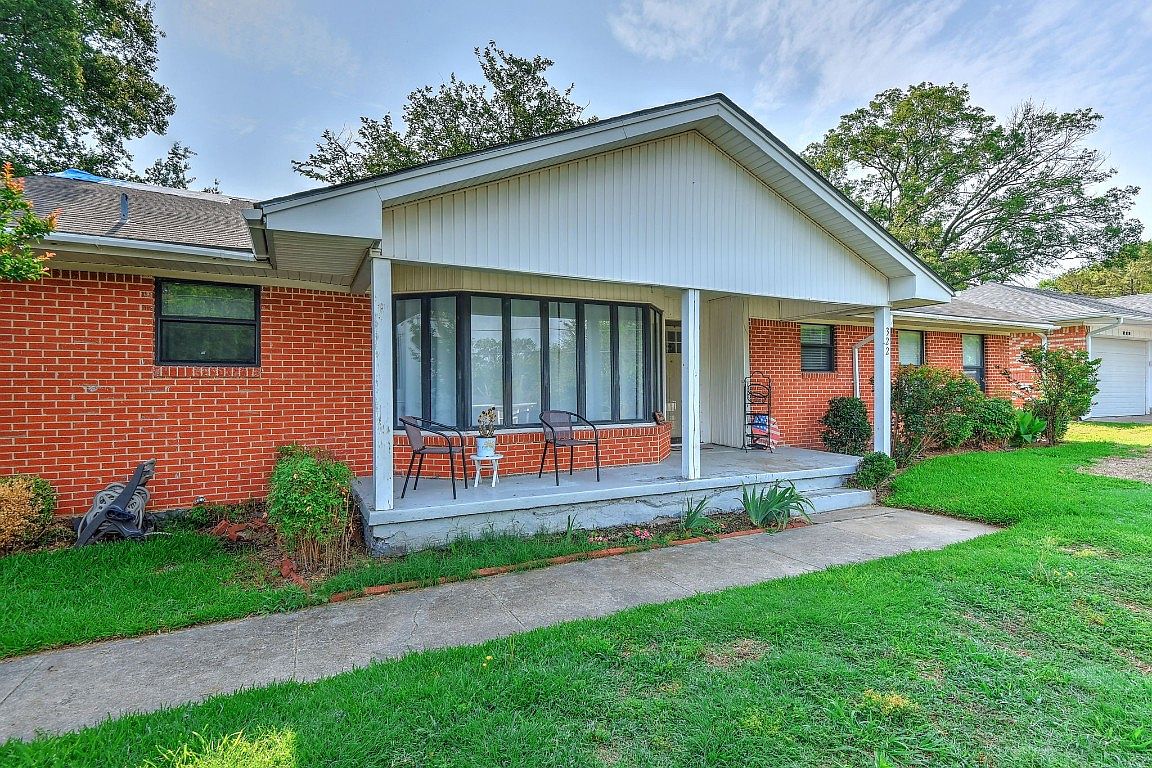 322 Center St, Whitesboro, TX 76273 Zillow