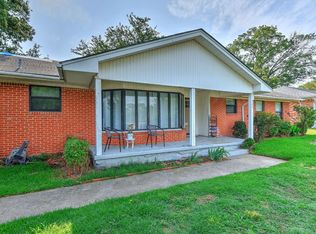322 Center St, Whitesboro, TX 76273