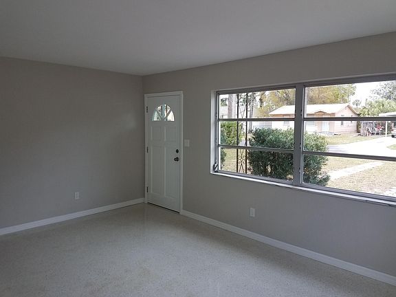3rd image of 5718 16th Ave S