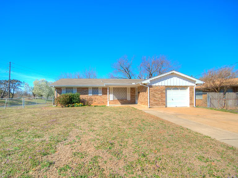 5113 S Sage Ave — Photo 1