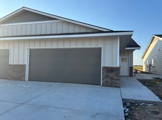 11663 W Wildwood Cir #200, Wichita, KS 67217