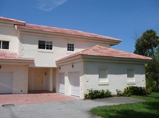 576 7th Sq APT 102, Vero Beach, FL 32962
