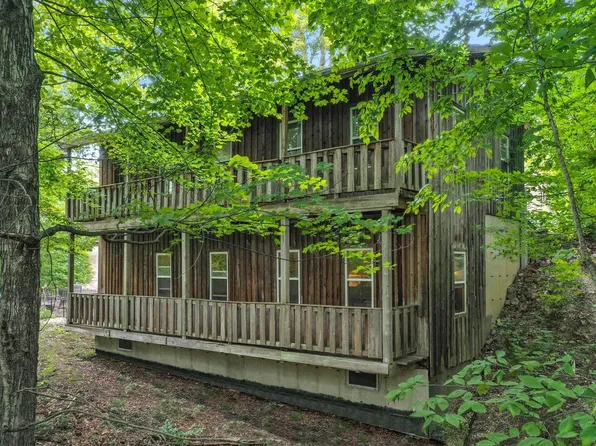 8981 Hillcrest ROAD, Fredonia, WI 53021