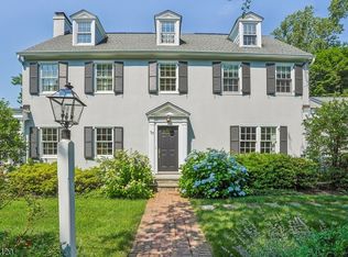 127 Maple St, Summit, NJ 07901