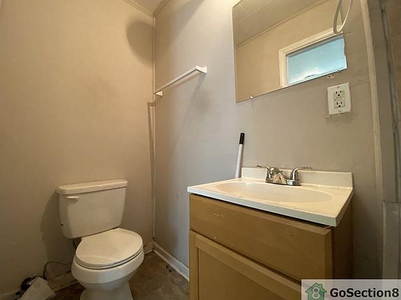 3rd image of 323 S King St