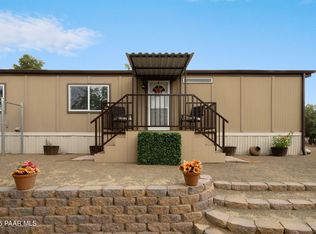 17186 E Trails End Rd, Mayer, AZ 86333
