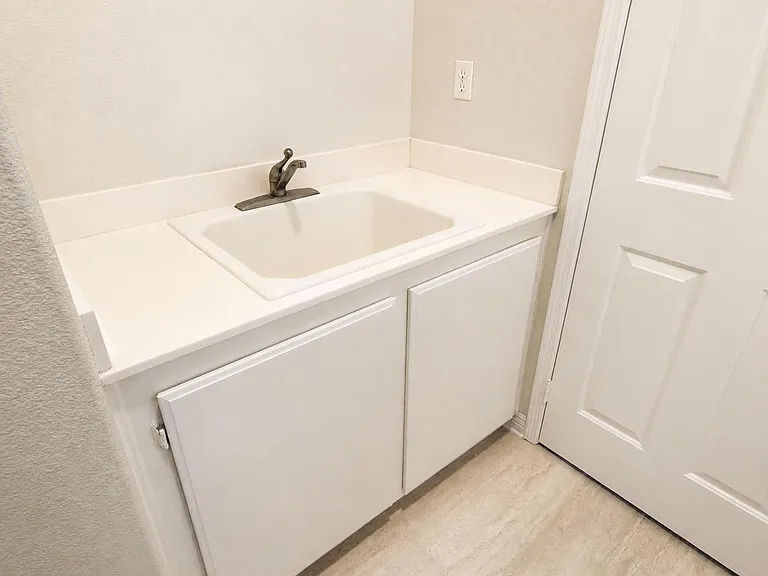 7350 Legacy Pl — Photo 15