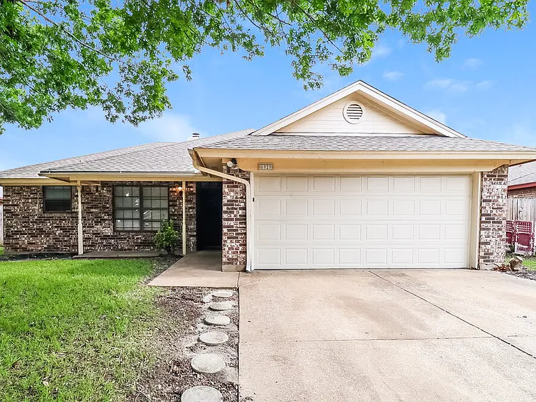 6929 Egan Way — Photo 1