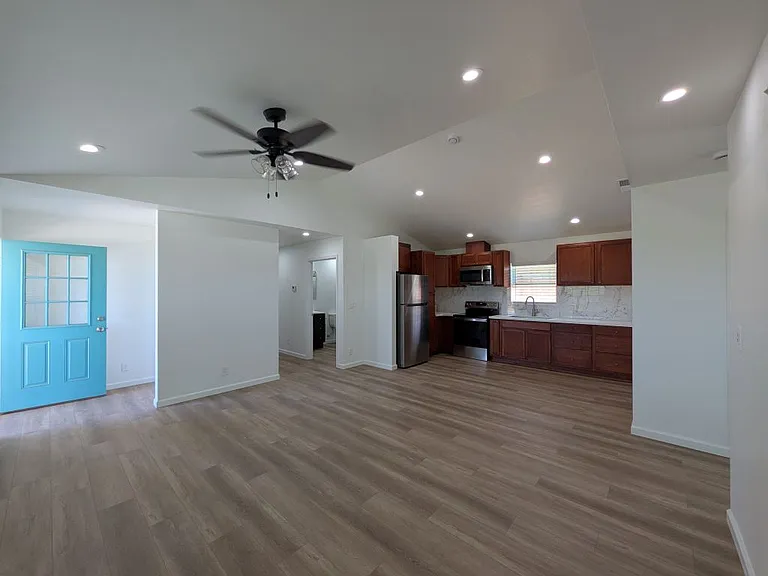 841 Orchard Rd — Photo 8