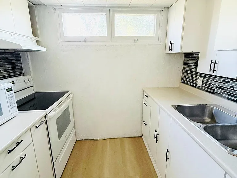 11 Rambler Pl #BASEMENT — Photo 15