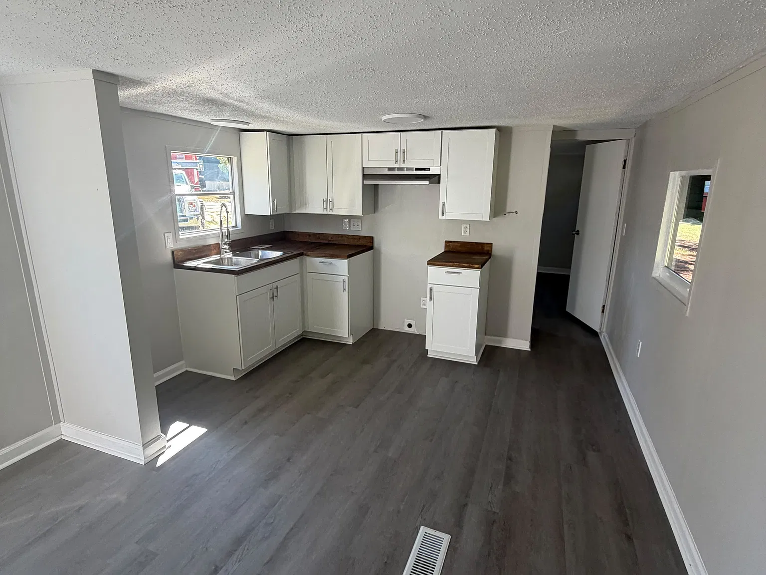 2 bed, $900 — Photo 4