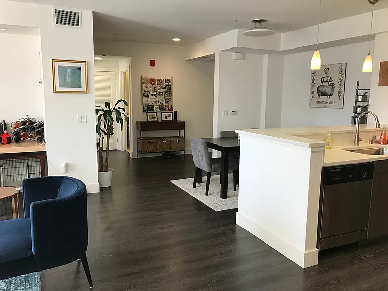 Pacific Terrace — Photo 39