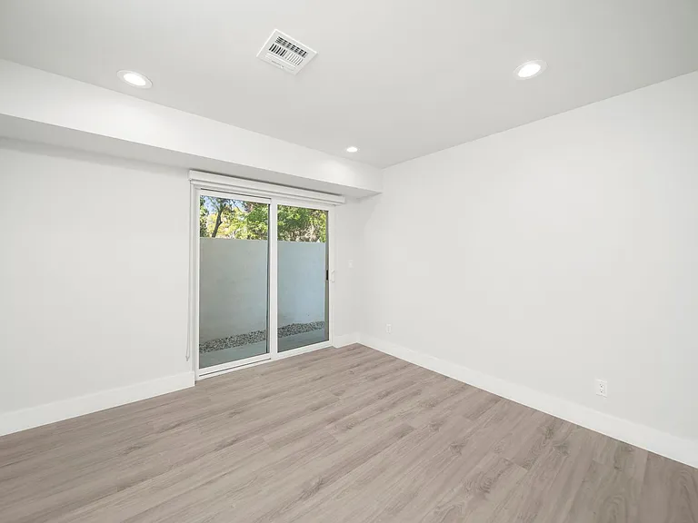 5221 Cleon Property LLC — Photo 16