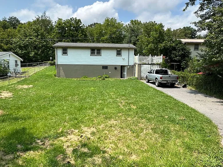 2752 Carrollwood Heights Rd — Photo 22