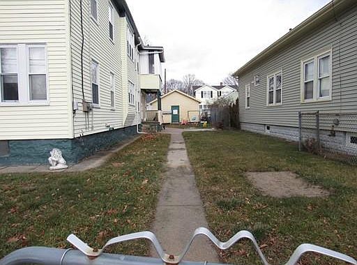 2nd image of 149 Parker St #149