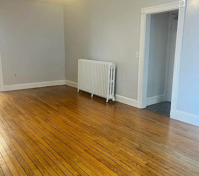 Very large living room; approximately 25' long x 15' wide
