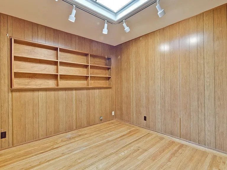 160 Kit Carson Ct — Photo 39