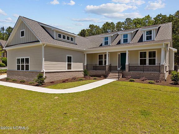 3rd image of 114 Carriage Park Drive