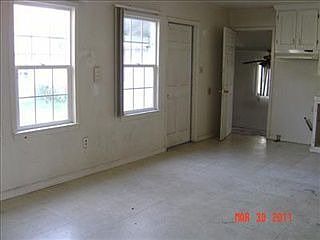 3rd image of 3603 E Lamona Ave