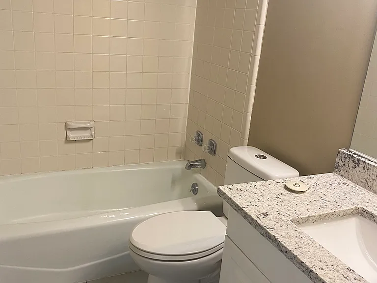 7464 Queensbury Cir #7464 — Photo 5