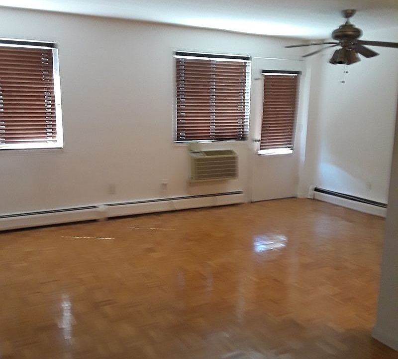 2nd image of 4306 63rd St APT 3D