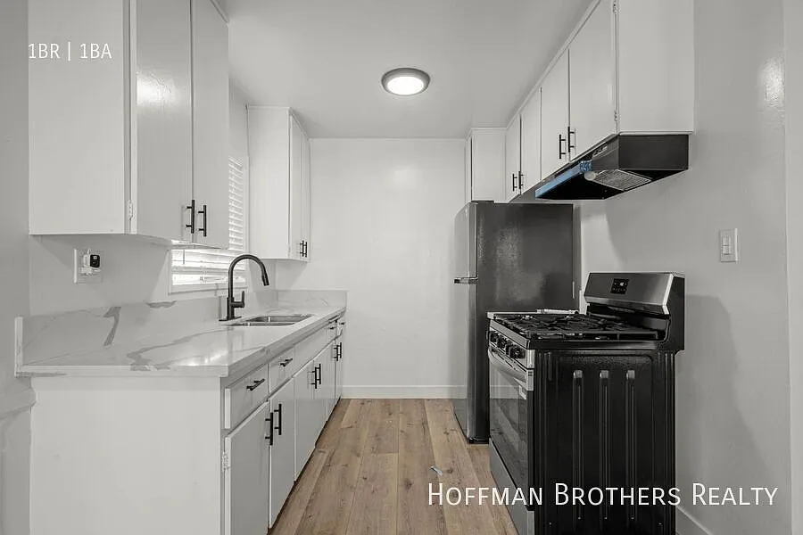 3878 S Potomac Ave Los Angeles, CA 90008 — Photo 4