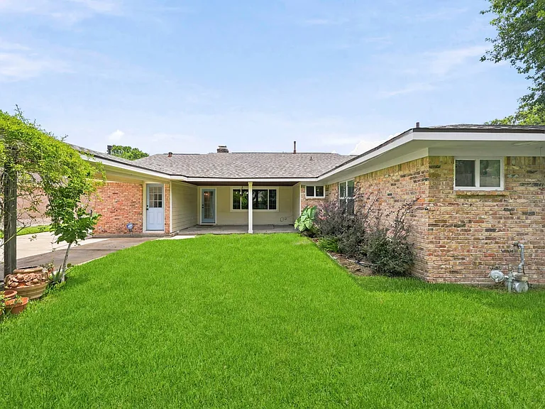 6131 Yarwell Dr — Photo 39