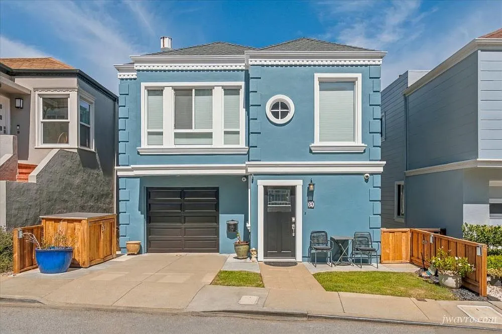Beautiful Single Family Home For Rent — Photo 1
